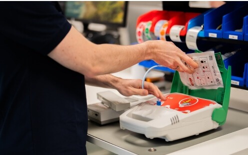 De elektroden van een DefiSign worden vervangen in het Medisol Service Center na controle van de houdbaarheid.